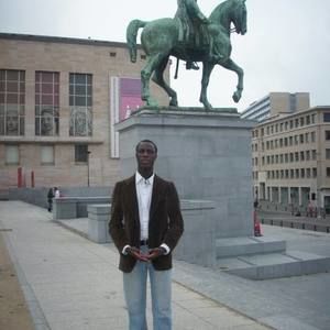 Meet your Posher, Almamy mbaye